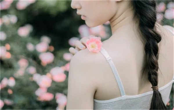 嘉荫香港胎儿多大能鉴定性别(香港抽血验男女预约)